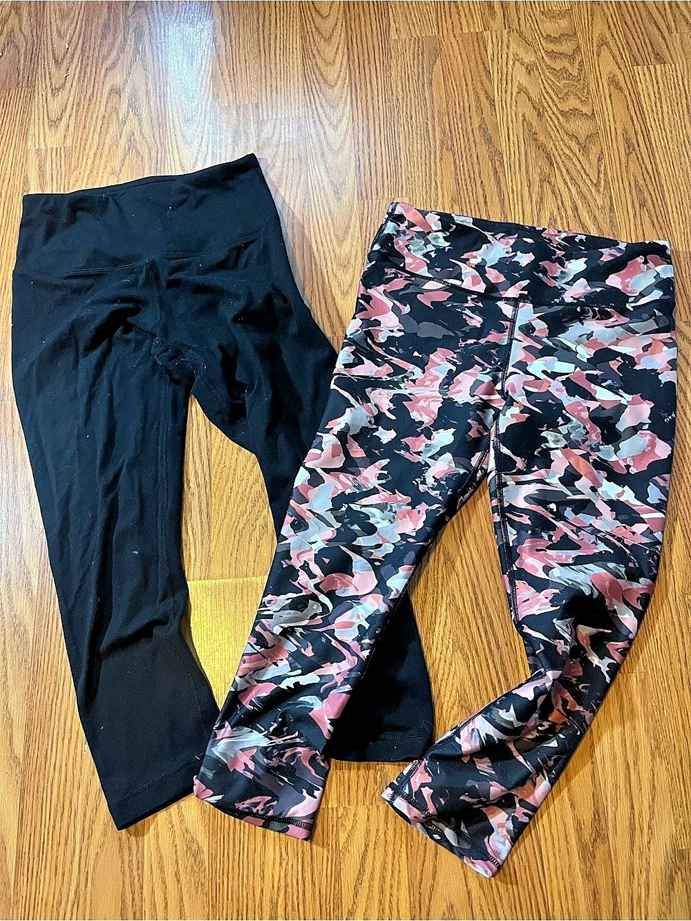 Fabletic Women’s size S multi color Work Out Capri Leggings & 90 Degrees Black